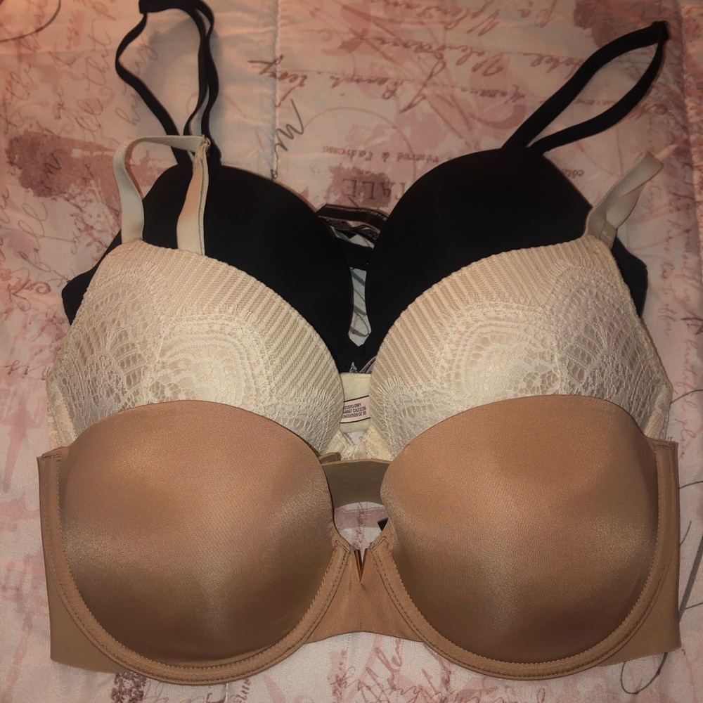 3 Victorias Secret 34D Bras